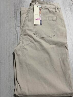 Women's High-Rise Straight Leg Pants in Beige